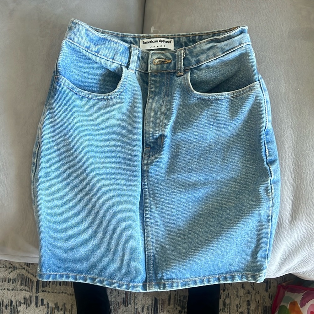American apparel Jean, mini skirt light wash size small